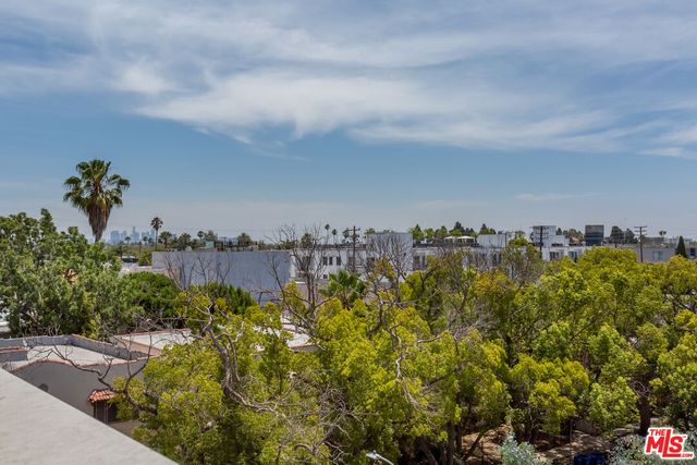 $5,500 | 857 North Hayworth Avenue, Unit 201, Los Angeles, CA 90046