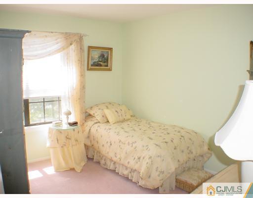 105 Marten Road Princeton, NJ 08540 - Photo 7 of 8
