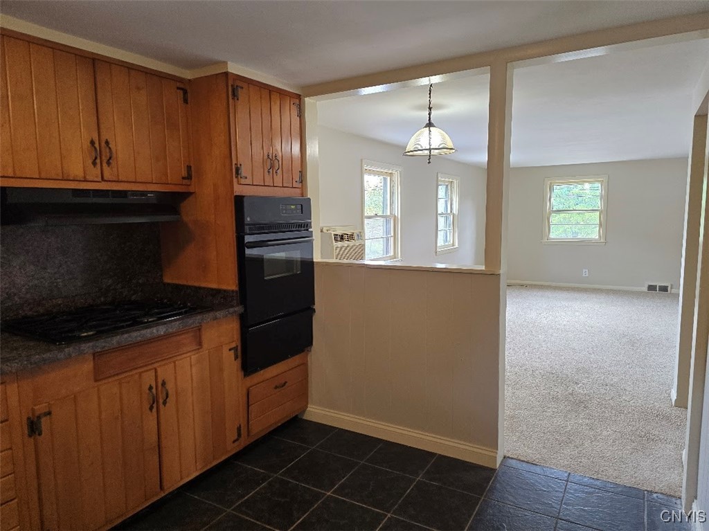 11 Seneca Avenue Oneida, NY 13421 - Photo 5 of 14