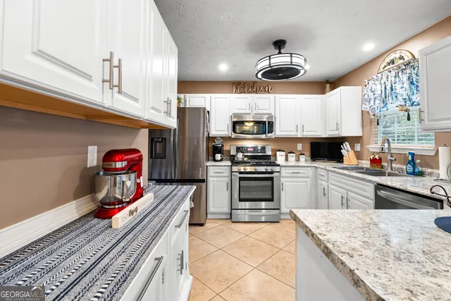 $315,000 | 1380 Pebble Beach Lane, Hampton, GA 30228