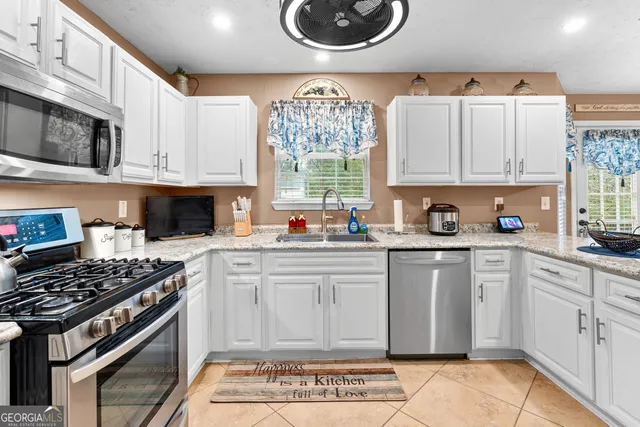 $315,000 | 1380 Pebble Beach Lane, Hampton, GA 30228