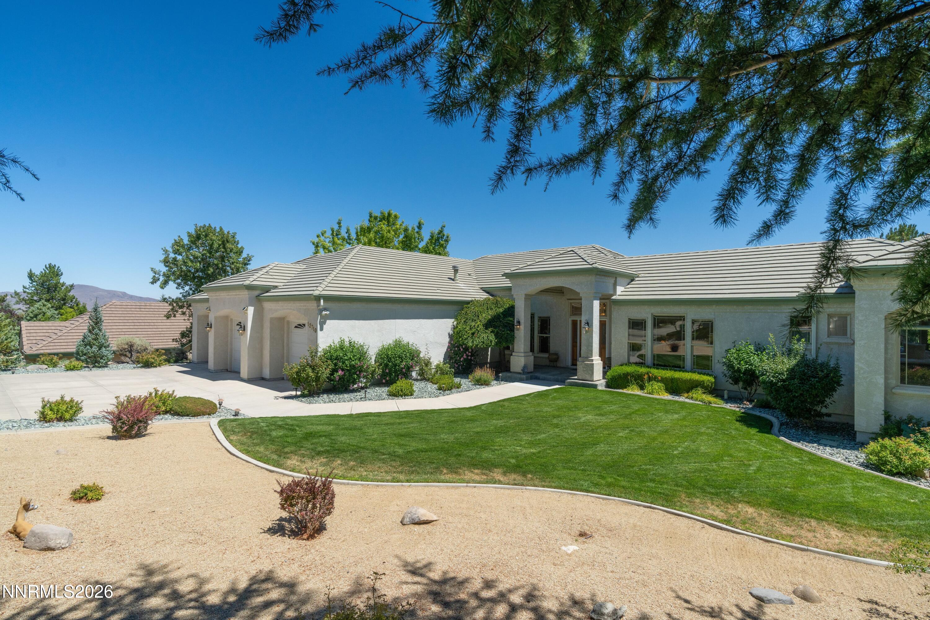 12710 Fieldcreek Lane Reno, NV 89511 - Photo 9 of 18 059_dsc02800_849