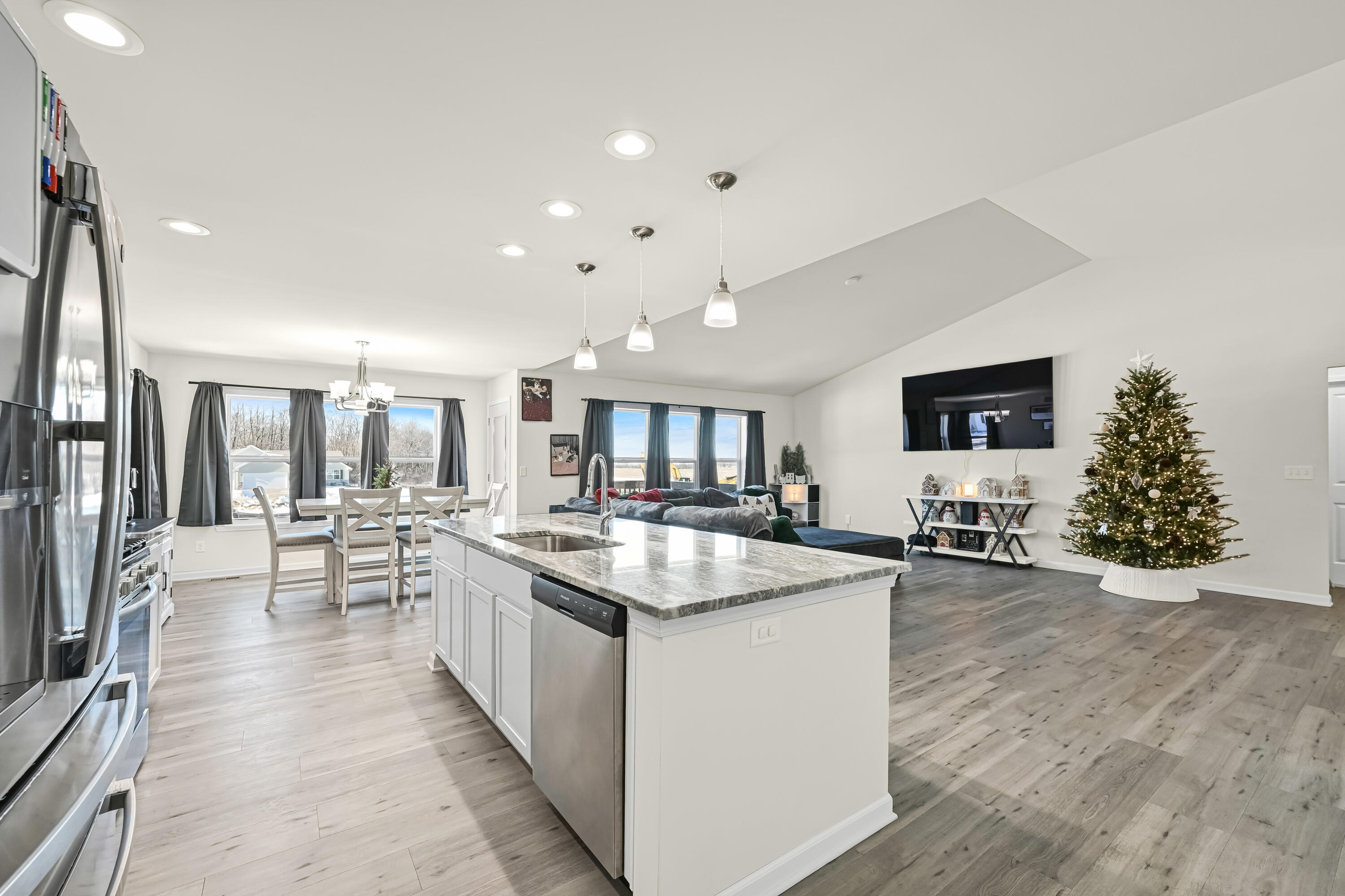 470 Jensen Drive Clinton, WI 53525 - Photo 15 of 31 Granite Countertops