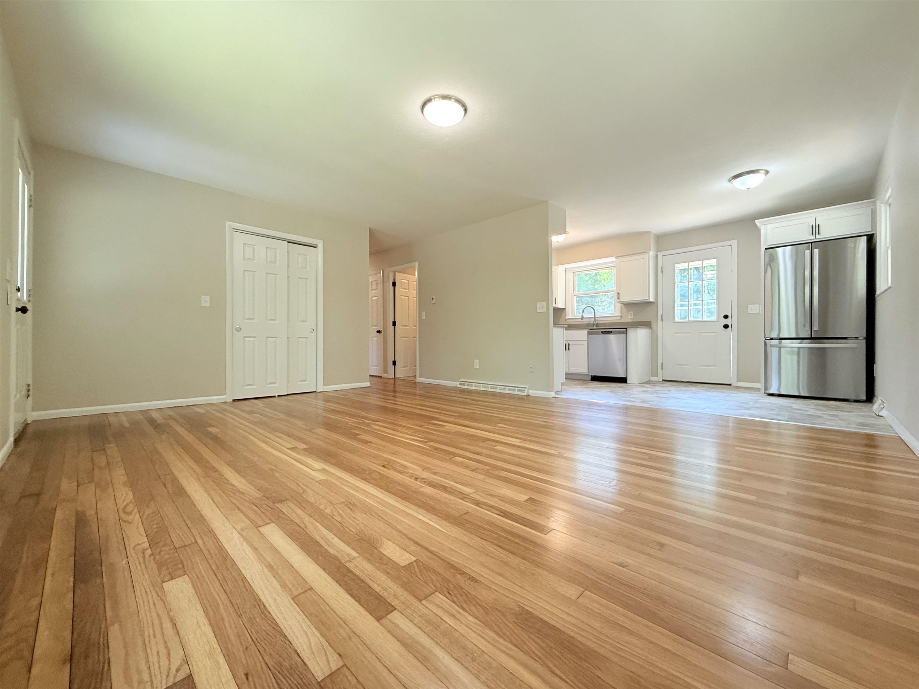 37 Bluff Street Salem, NH 03079 - Photo 10 of 46