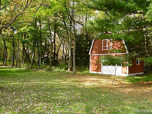 6806 Bear Ridge Road Pendleton, NY 14094 - Photo 4 of 16 Shed