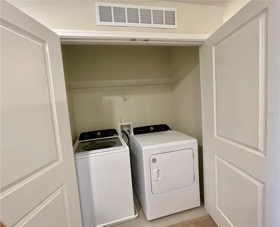 $2,600 | 1994 Canny Cove, Winter Park, FL 32792