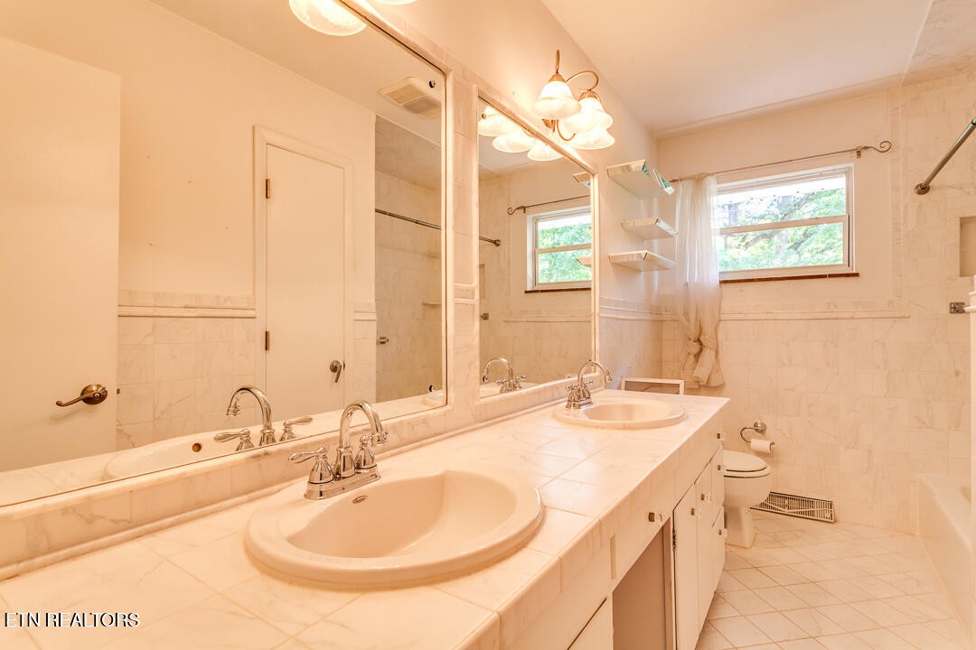 7907 Heiskell Road Powell, TN 37849 - Photo 19 of 43 Gallery Image 19