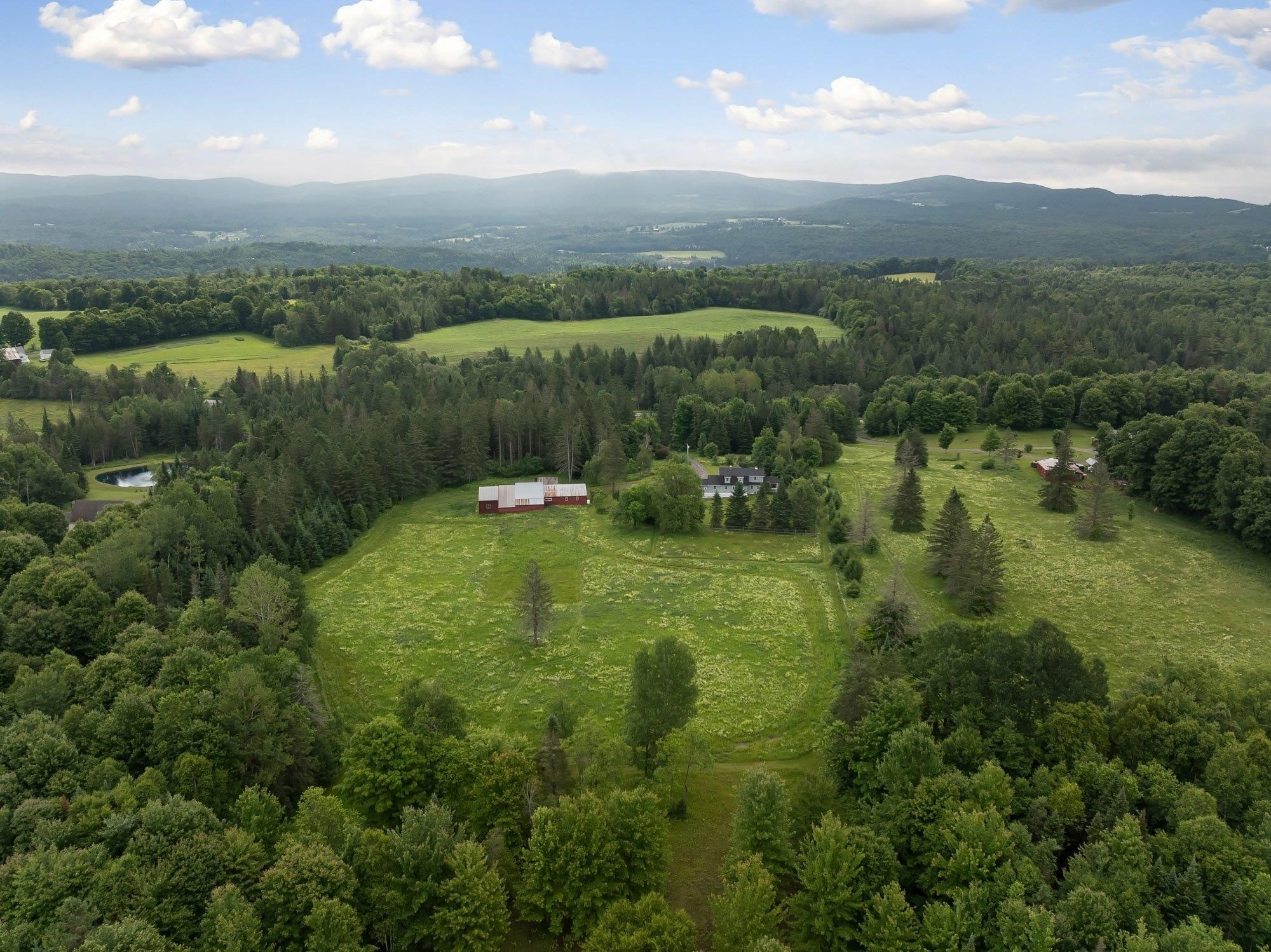 1225 Hardwick Street Hardwick, VT 05836 - Photo 5 of 48