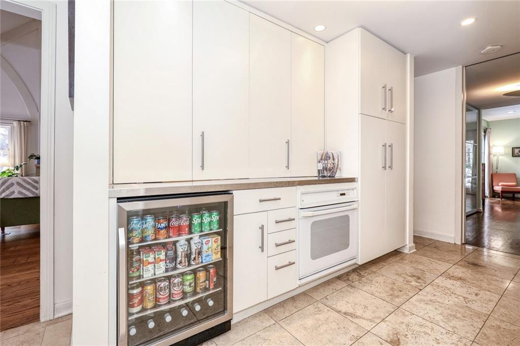 4966 Westwood Road Kansas City, MO 64112 - Photo 14 of 44