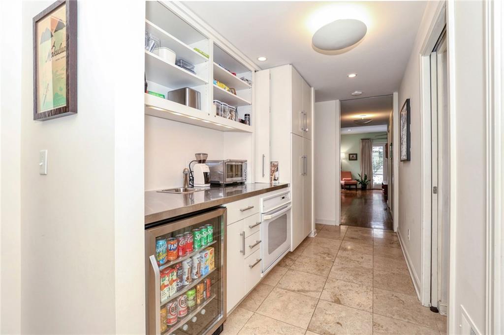 4966 Westwood Road Kansas City, MO 64112 - Photo 17 of 44