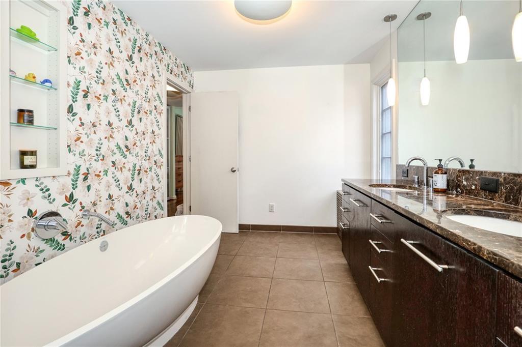 4966 Westwood Road Kansas City, MO 64112 - Photo 24 of 44