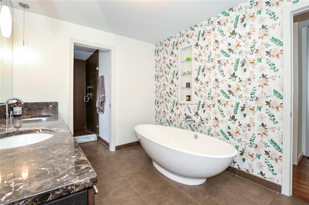 4966 Westwood Road Kansas City, MO 64112 - Photo 26 of 44