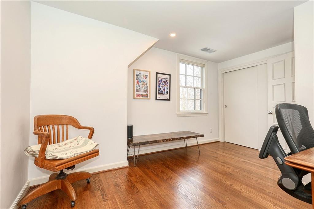 4966 Westwood Road Kansas City, MO 64112 - Photo 34 of 44