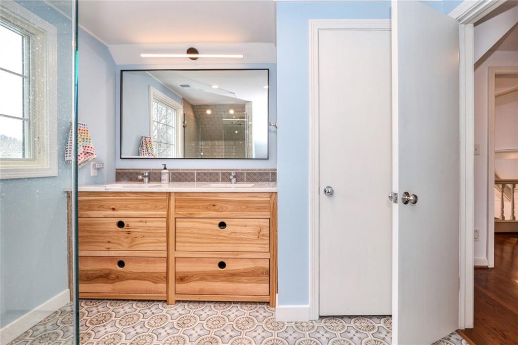 4966 Westwood Road Kansas City, MO 64112 - Photo 35 of 44