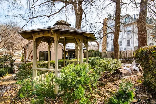 $935,000 | 4966 Westwood Road, Kansas City, MO 64112