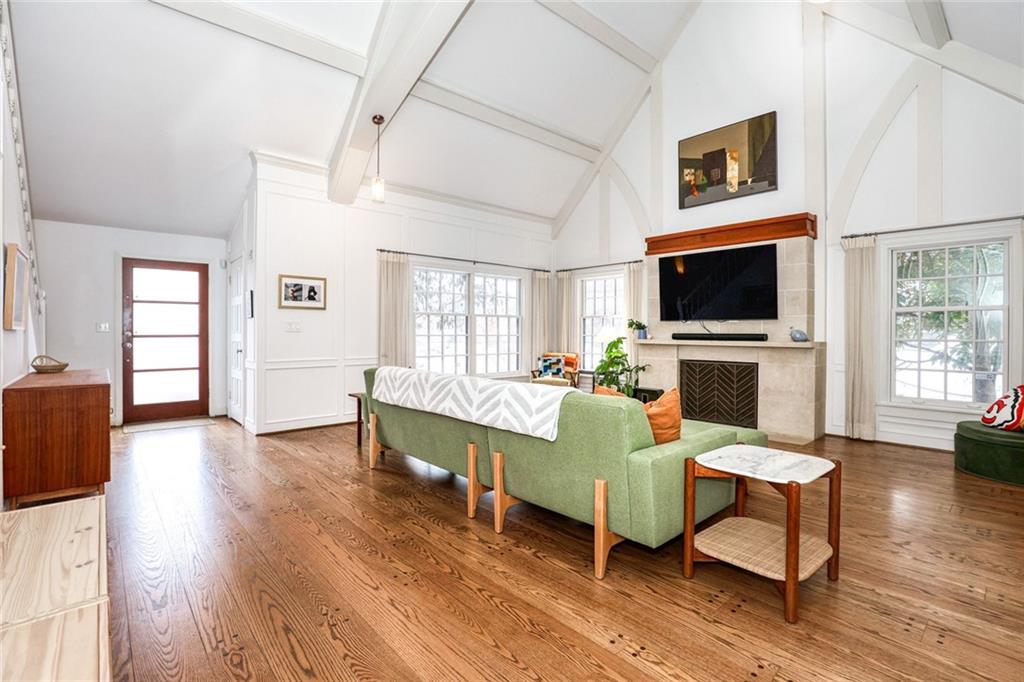 4966 Westwood Road Kansas City, MO 64112 - Photo 5 of 44