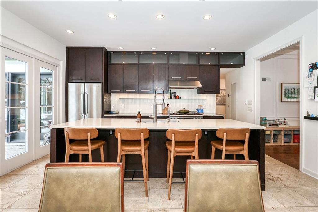 4966 Westwood Road Kansas City, MO 64112 - Photo 9 of 44