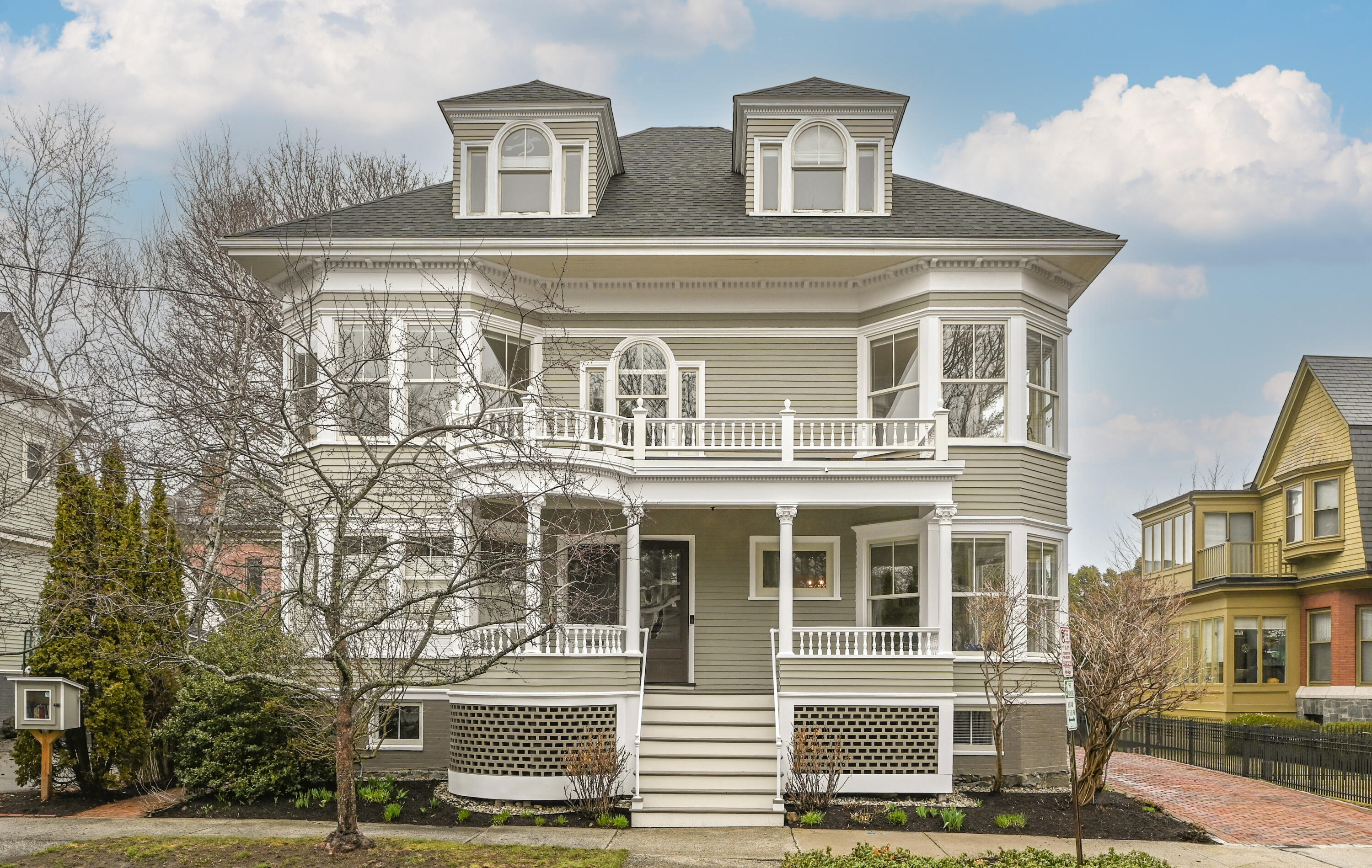 37 Carroll Street Portland, ME 04102 - Photo 1 of 66 Curb