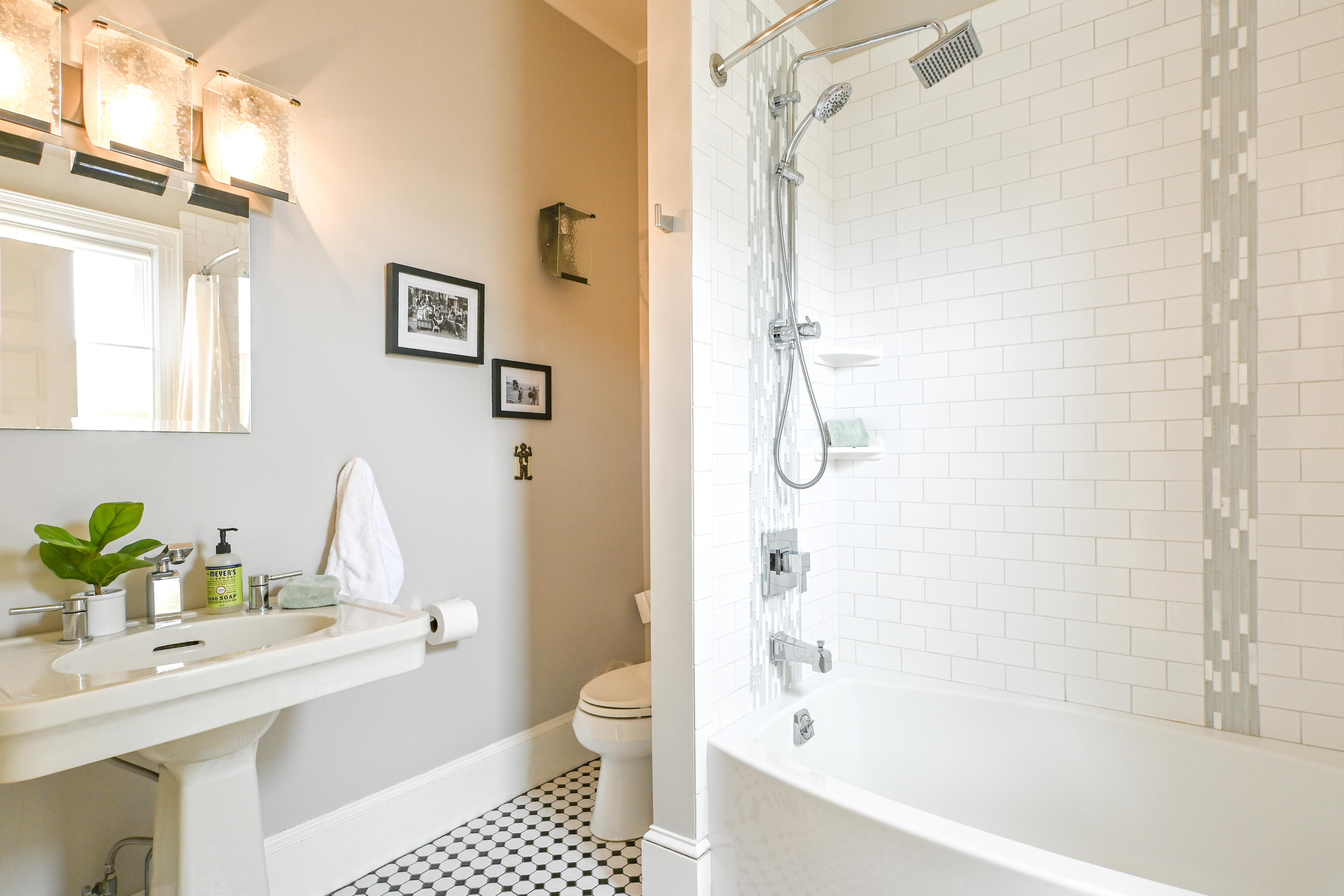 37 Carroll Street Portland, ME 04102 - Photo 45 of 66 Full Bath 2 - 2nd Floor 2