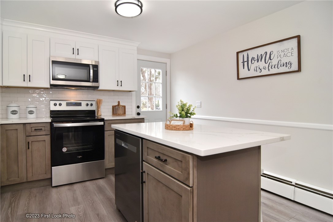 32 Becker Street Warwick, RI 02886 - Photo 12 of 41 Gallery Image 12