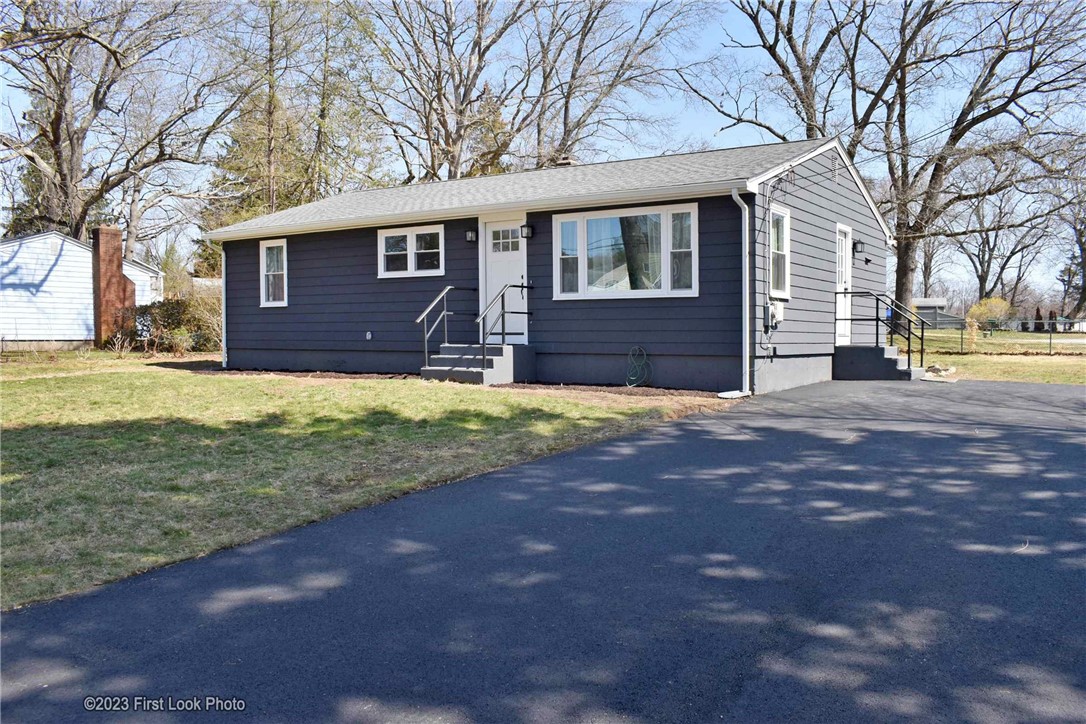 32 Becker Street Warwick, RI 02886 - Photo 3 of 41 Gallery Image 3