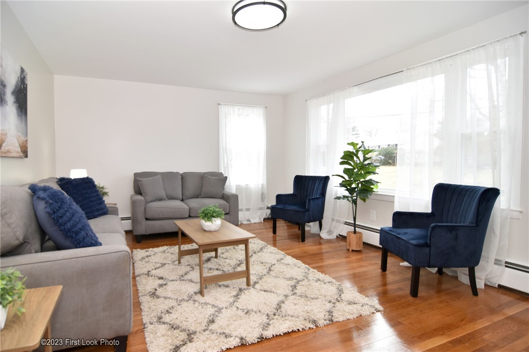 32 Becker Street Warwick, RI 02886 - Photo 8 of 41 Gallery Image 8