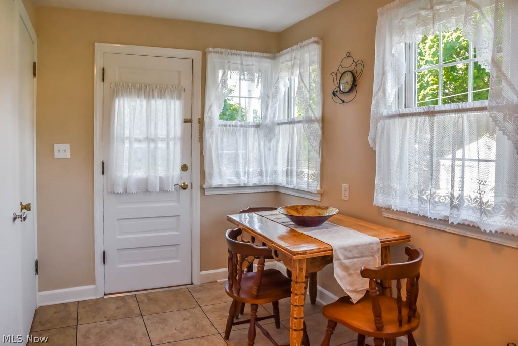 1553 Broad Avenue Northwest Canton, OH 44708 - Photo 6 of 20 Dinette with a pantry.