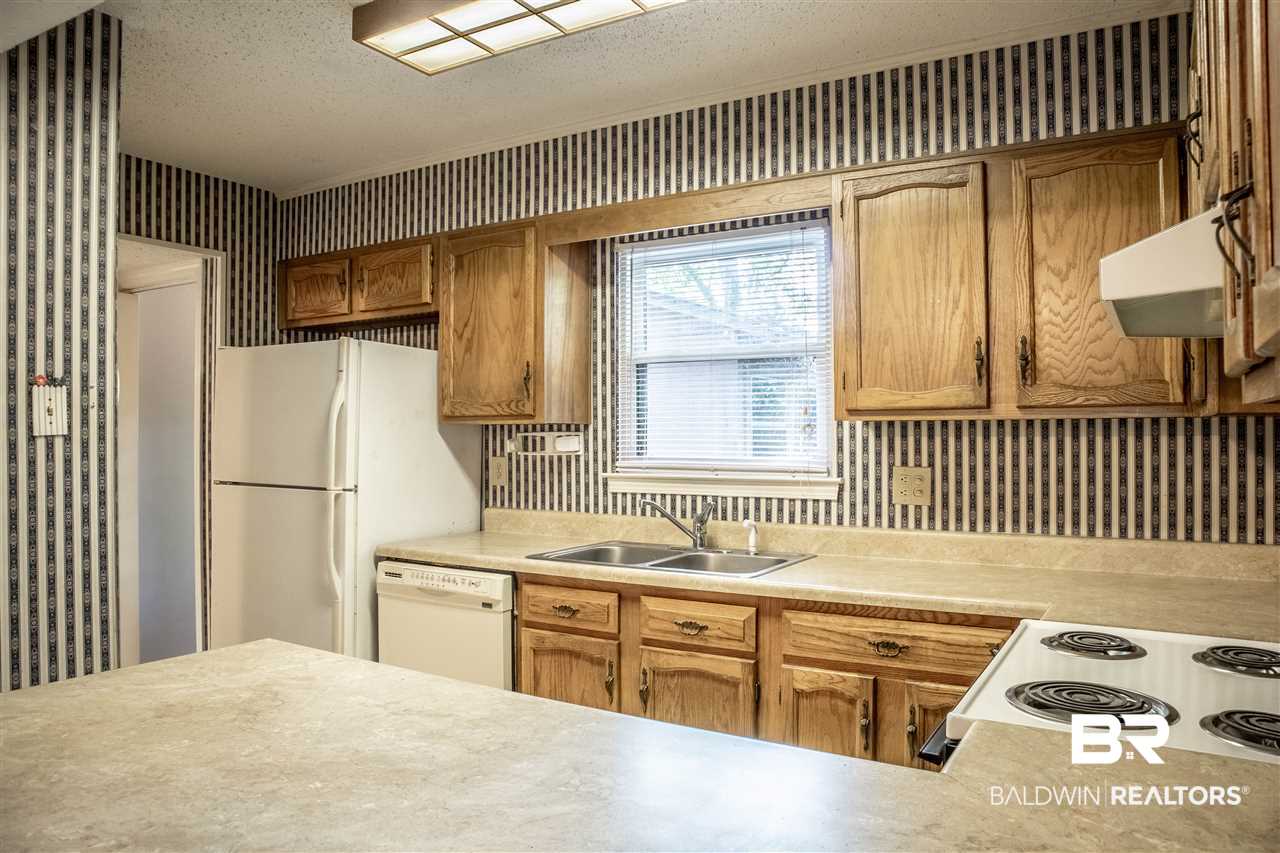 1831 Spring Brook Court Mobile, AL 36609 - Photo 10 of 28