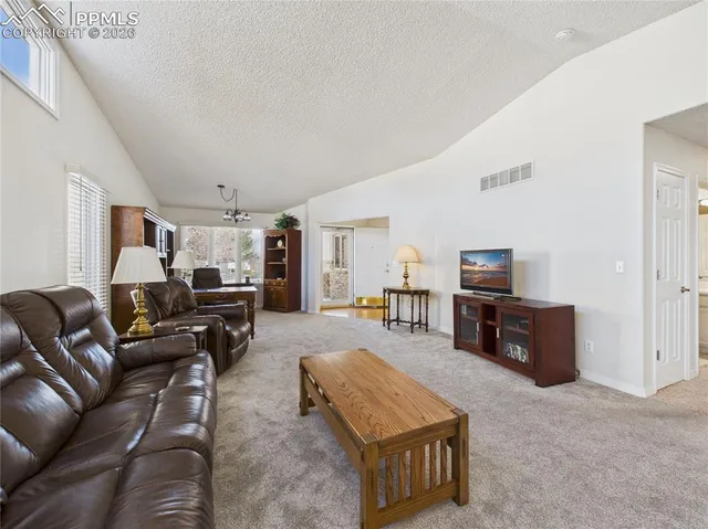 $315,000 | 20 Kingsboro Way, Unit C, Pueblo, CO 81005