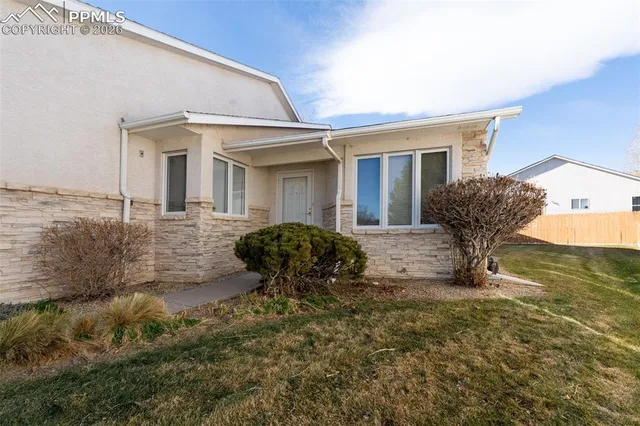 $315,000 | 20 Kingsboro Way, Unit C, Pueblo, CO 81005