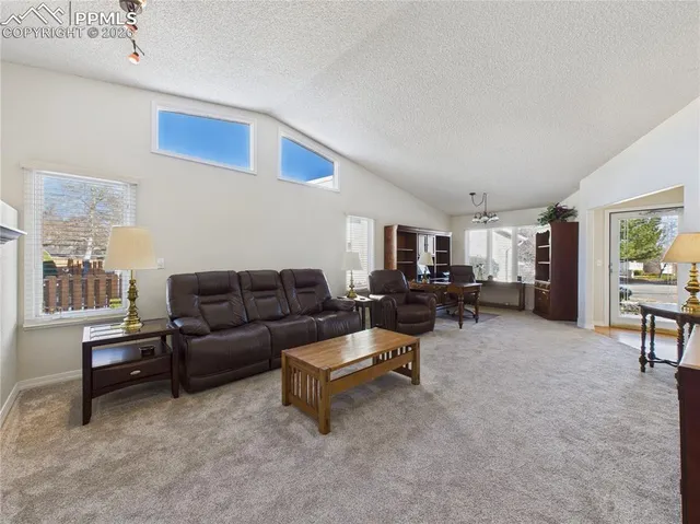 $315,000 | 20 Kingsboro Way, Unit C, Pueblo, CO 81005