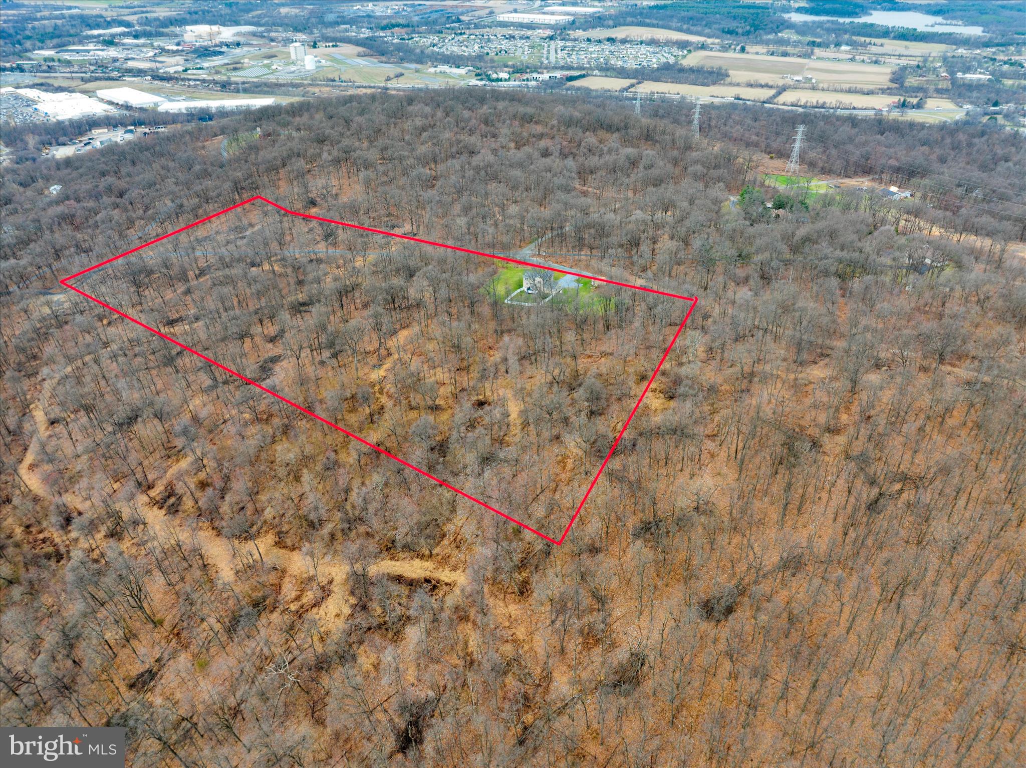 402 Mountainside Road Temple, PA 19560 - Photo 15 of 75 3