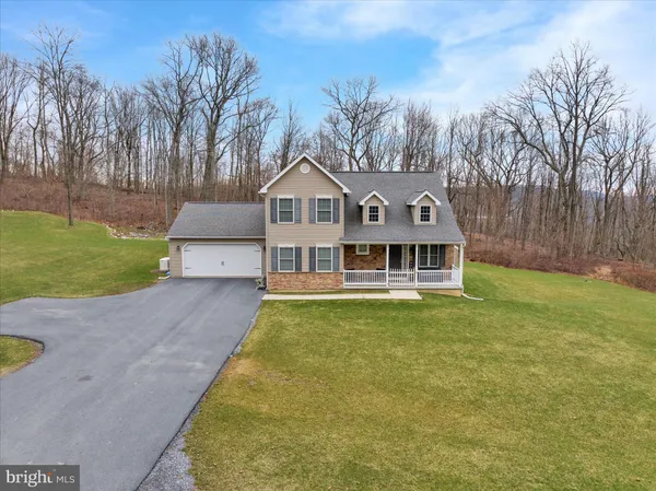 $1,049,000 | 402 Mountainside Road, Temple, PA 19560