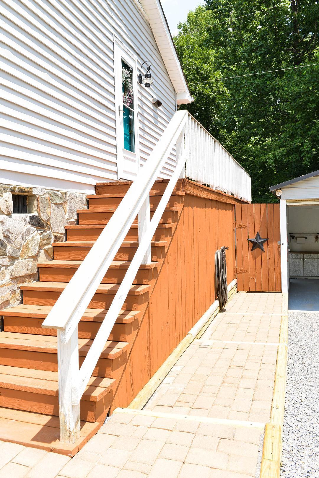 1929 Goose Dam Road Rocky Mount, VA 24151 - Photo 18 of 26 15a Steps to Deck