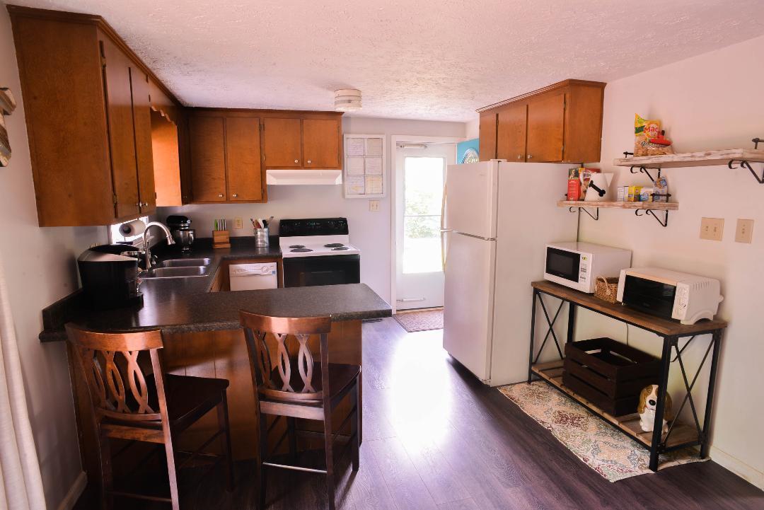 1929 Goose Dam Road Rocky Mount, VA 24151 - Photo 6 of 26 6 Kitchen