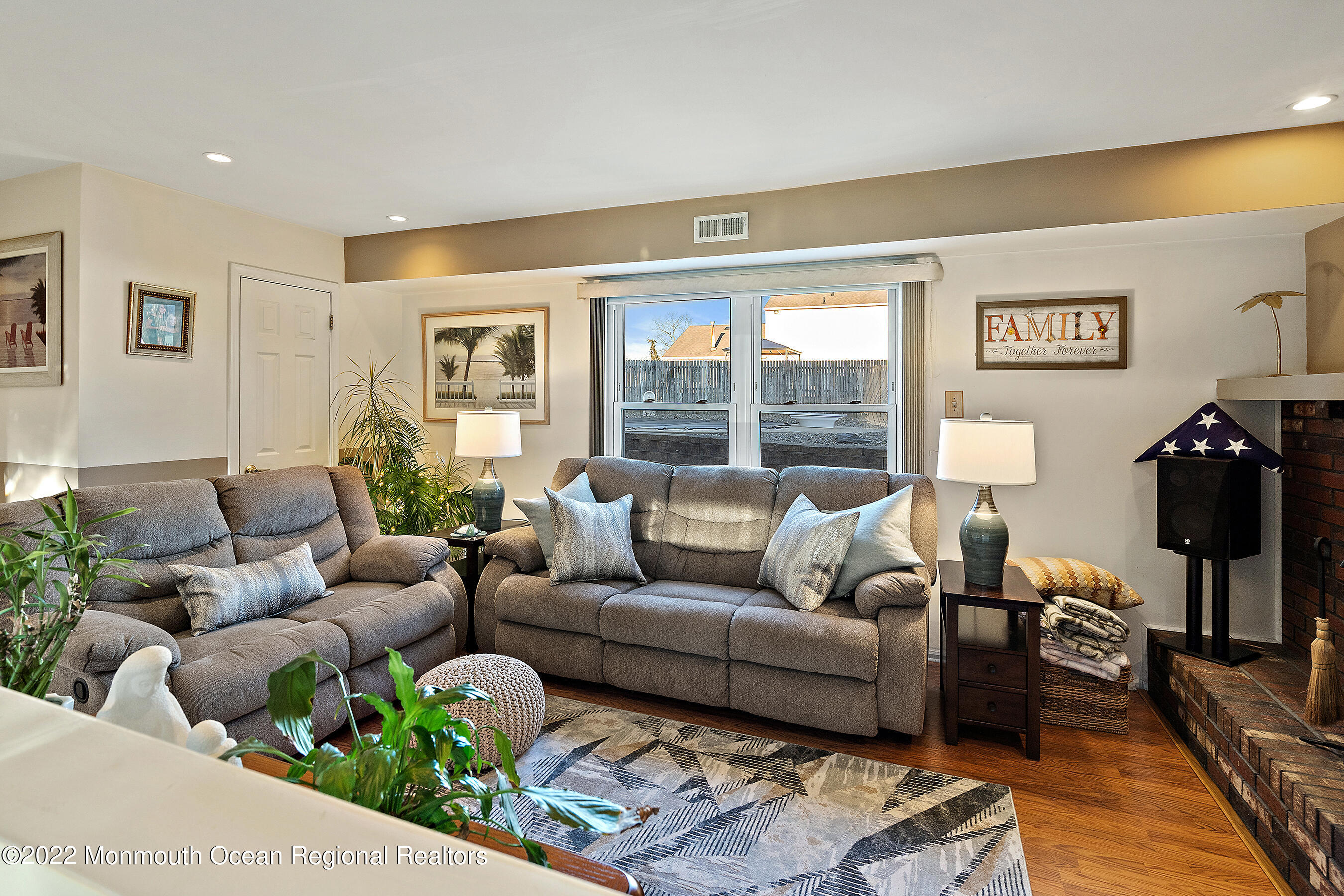 1107 Frontage Road Toms River, NJ 08753 - Photo 13 of 51 Family1b