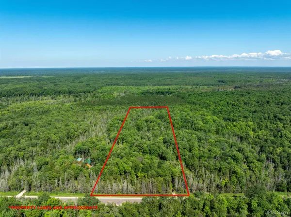 $42,000 | N2220 M67, Trenary, MI 49891