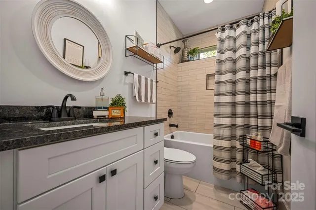 $710,000 | 118 Byron Forest Lane, Horse Shoe, NC 28742