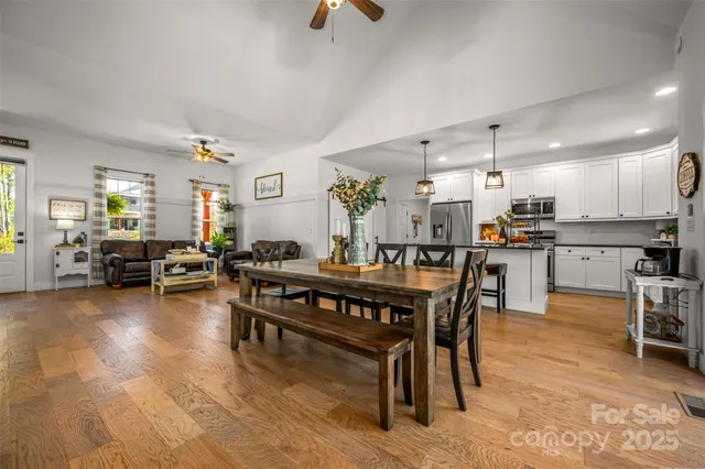 $710,000 | 118 Byron Forest Lane, Horse Shoe, NC 28742