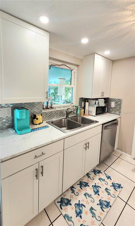 1027 Sunrise Road Venice, FL 34293 - Photo 21 of 53 Gallery Image 21