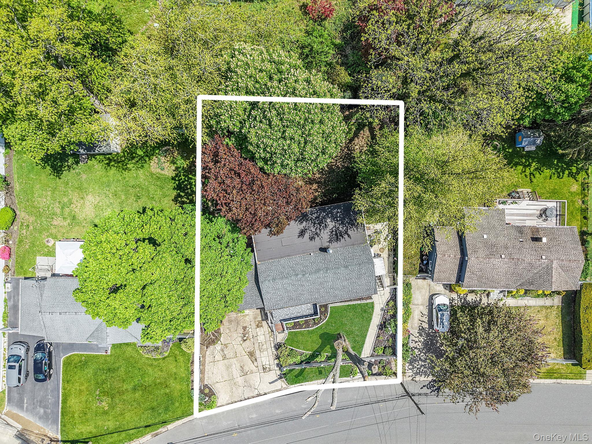 85 Applegate Drive Central Islip, NY 11722 - Photo 33 of 33 an outdoor view with patio