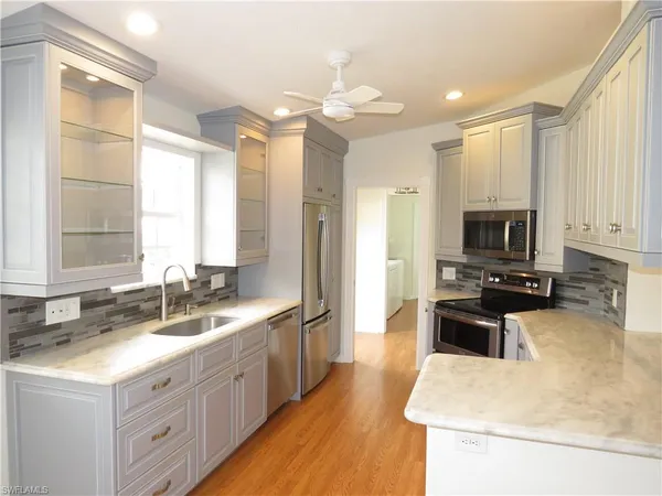 $3,000 | 4235 Redonda Lane, Naples, FL 34119