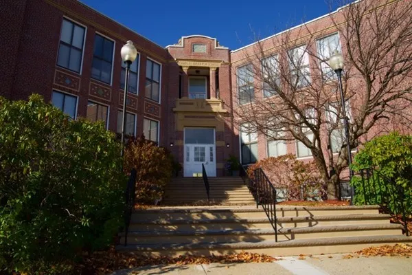 $4,950 | 841 Parker Street, Unit 101, Boston, MA 02120