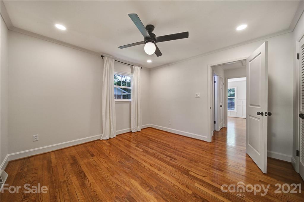 5914 Brookhaven Road Charlotte, NC 28210 - Photo 26 of 34 Gallery Image 26