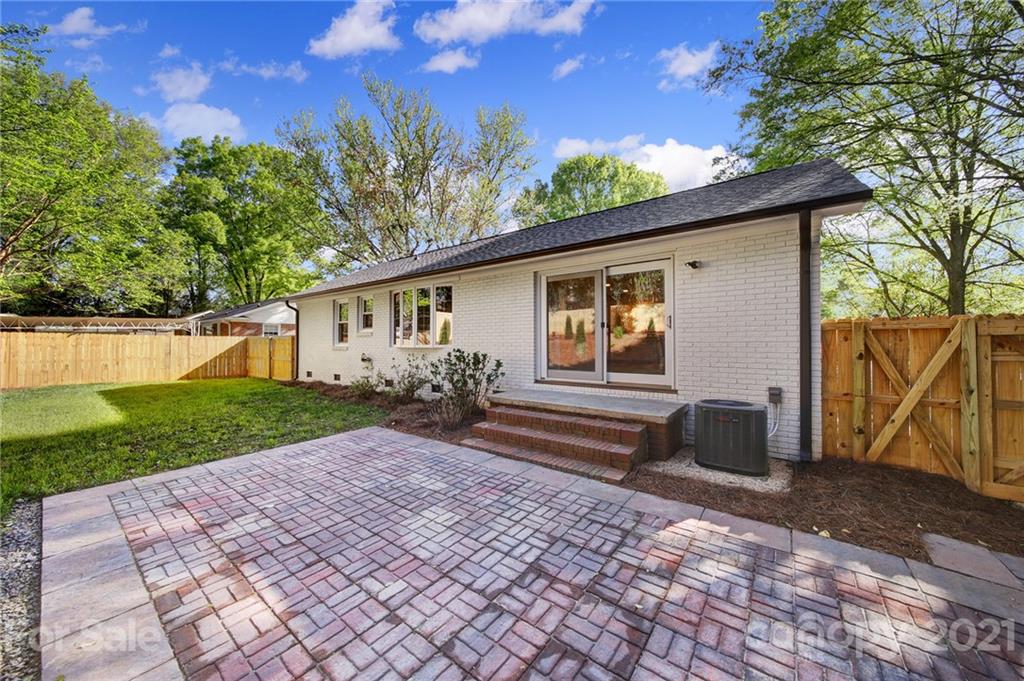 5914 Brookhaven Road Charlotte, NC 28210 - Photo 29 of 34 Gallery Image 29