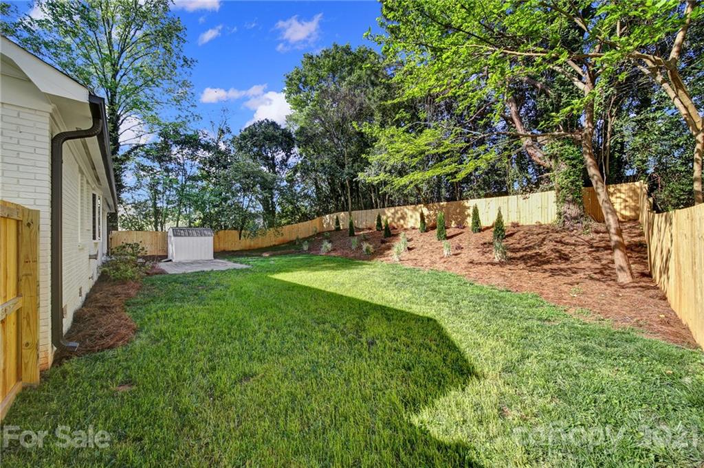 5914 Brookhaven Road Charlotte, NC 28210 - Photo 32 of 34 Gallery Image 32