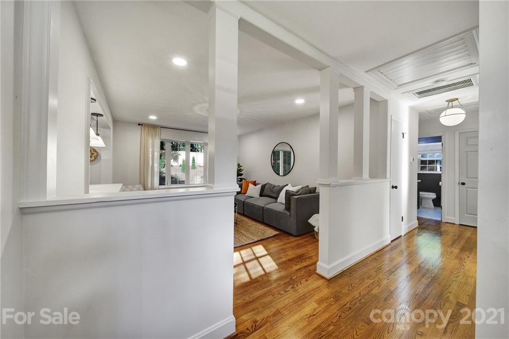 5914 Brookhaven Road Charlotte, NC 28210 - Photo 6 of 34 Gallery Image 6