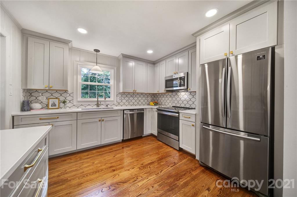 5914 Brookhaven Road Charlotte, NC 28210 - Photo 10 of 34 Gallery Image 10
