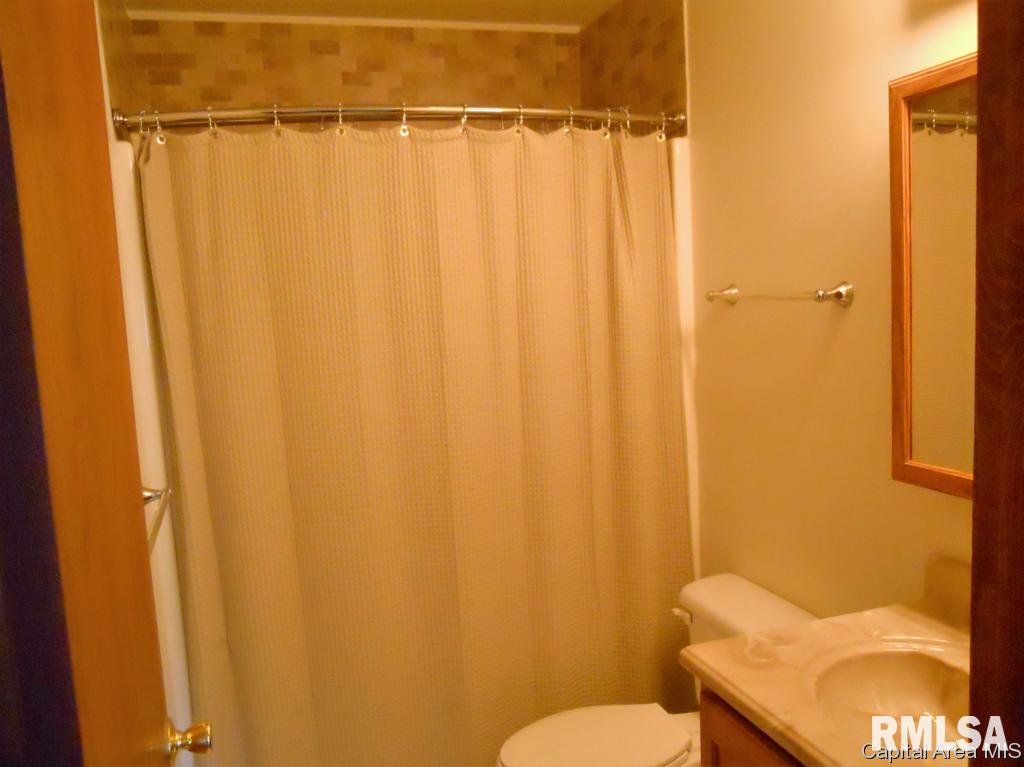 2825 Crown Point Springfield, IL 62704 - Photo 10 of 19 Gallery Image 10
