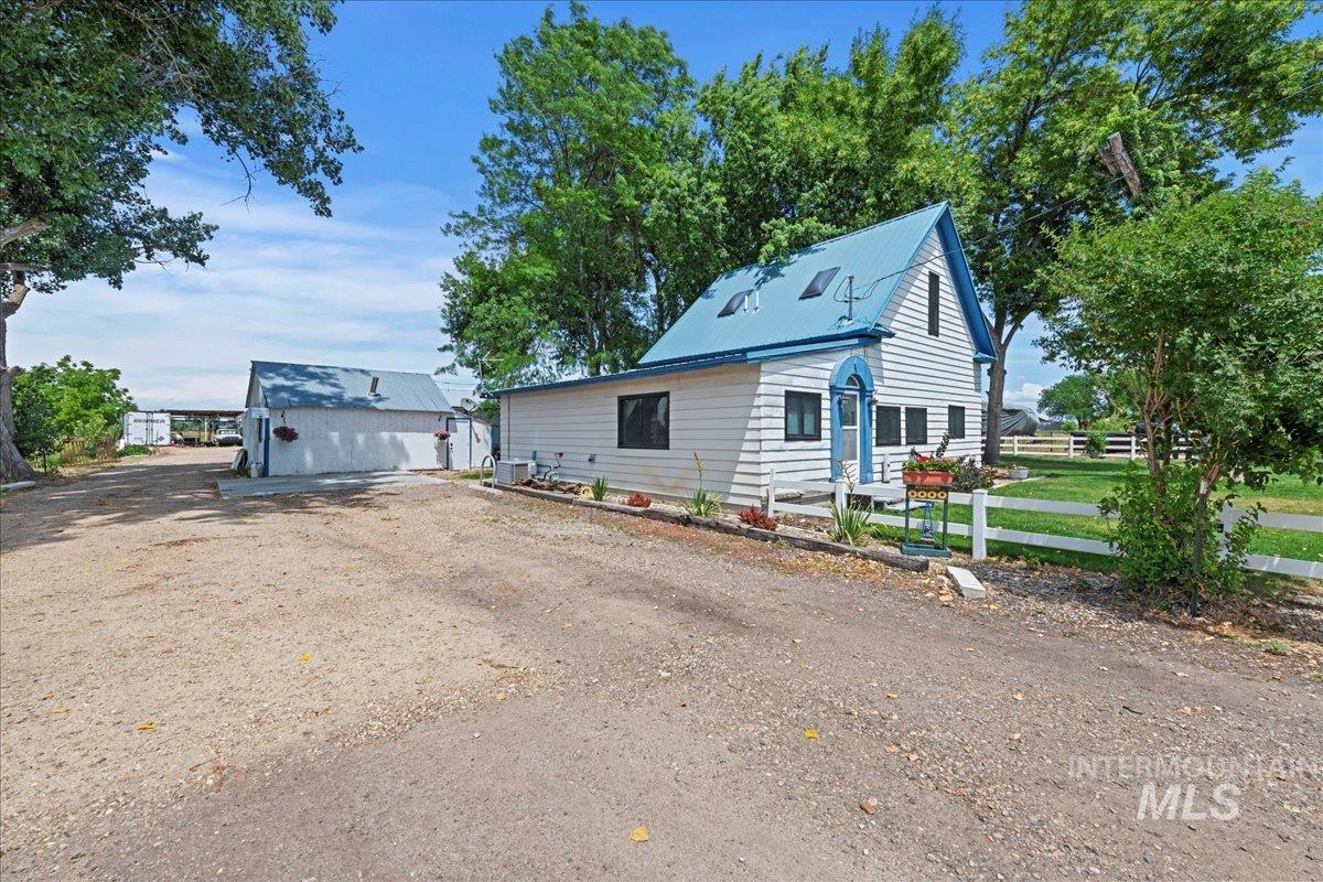 3 East 8th Street North Middleton, ID 83644 - Photo 2 of 22